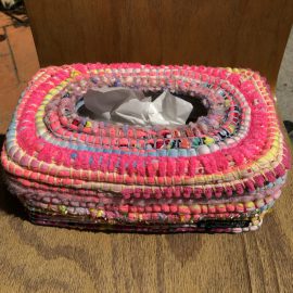 ティッシュボックスカバー　$40